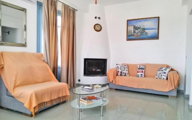 Villa Danae - Seaside Villa with Pool & Hot Tub