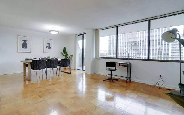 Convenient Apt Near Airport