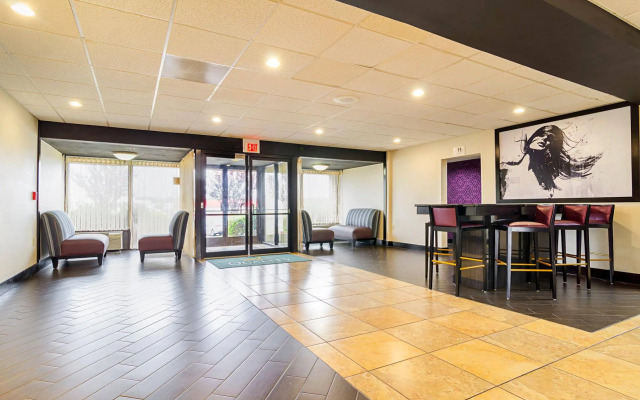 Holiday Inn Hotel and Suites Richmond West End by IHG