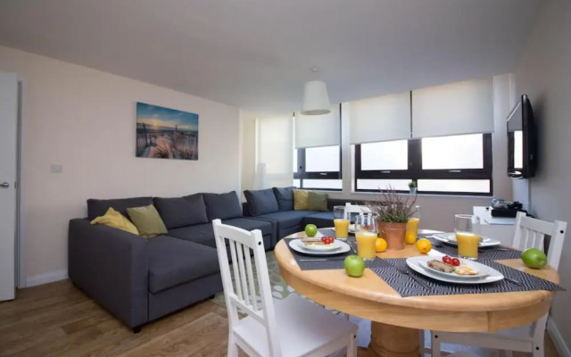 Stayzo Stylish Accommodation in Southampton 10
