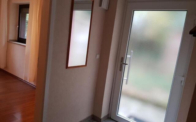 2 Zi-Appartment mit Gartennutzung