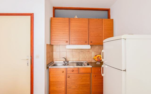 Scenic Apartment in Pakoštane Near Sea And Town Centre