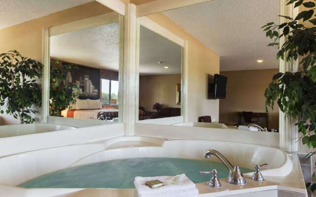 Super 8 by Wyndham Taylor/Detroit Area
