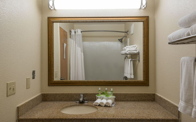 Holiday Inn Express Roanoke-Civic Center