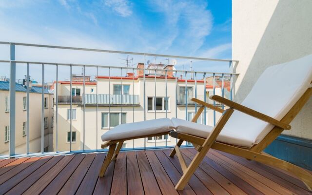 Vienna Residence Stylish apartment with terrace and air conditioning near the Vienna opera and Karlsplatz
