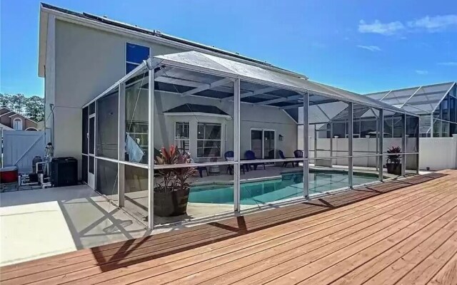 Windwood Villa 4 Bedroom Home by RedAwning