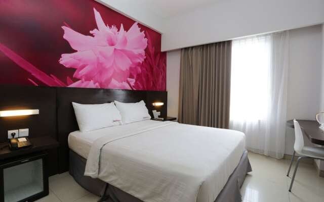 RedDoorz Plus near Mall Bali Galeria