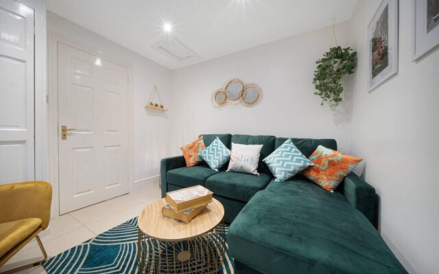 Lovely Little House, Free Parking, Smart tv, Wifi