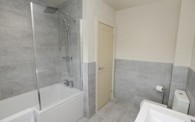 Wollaton House - Fabulous 5 bed house Nottingham