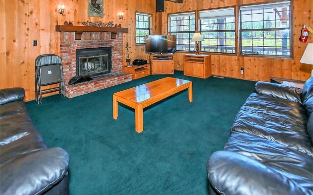 Breezy Estate 114 by RedAwning