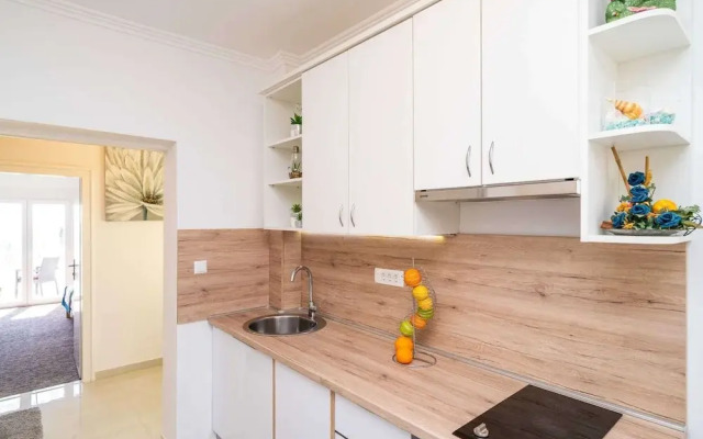 Apartments Blazevic - Two Bed/apt With Hot Tub 2