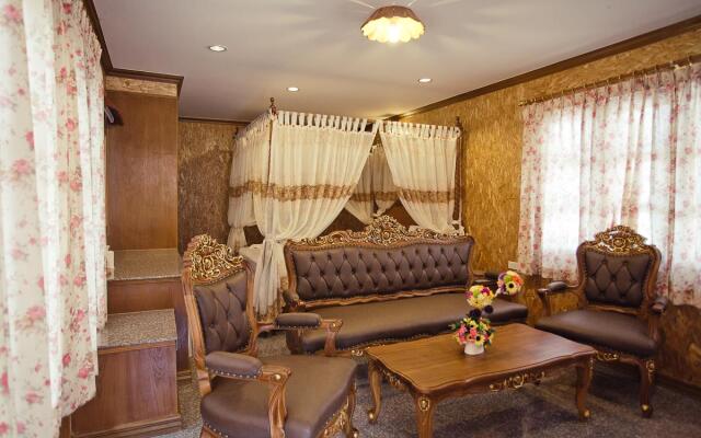 Chatsuree Boutique Resort