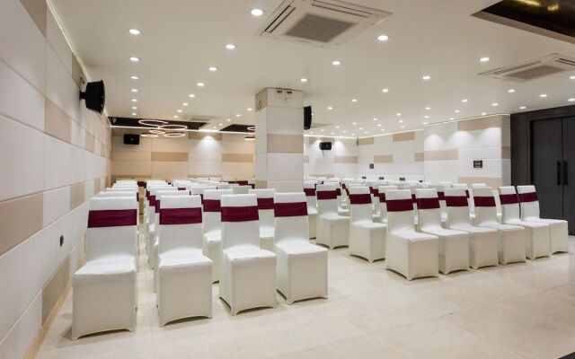 Townhouse OAK Hotel Oasis Blue