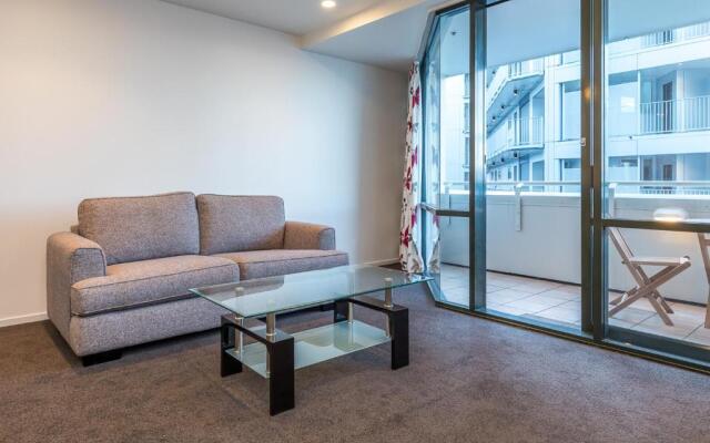 Spacious Apartment with Views and car park