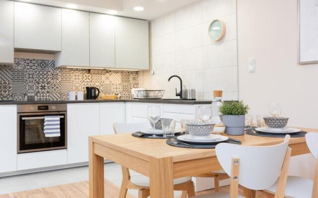 Apartments Warsaw Królewska by Renters