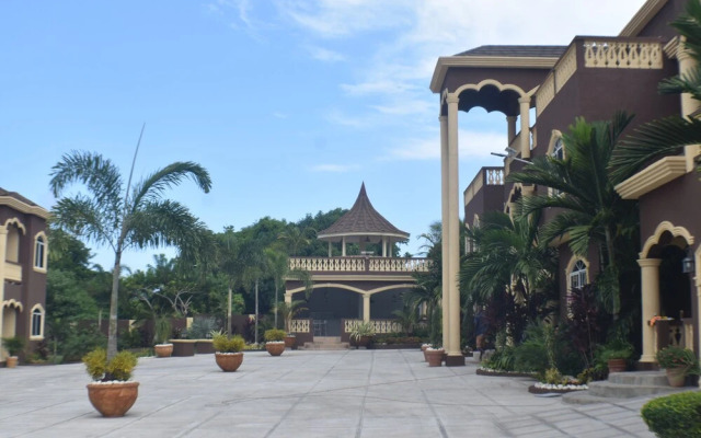 vacation villas runaway bay