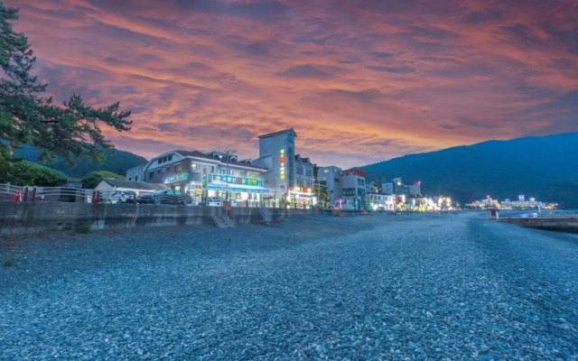 Geojedo Haeseong Beach Pension