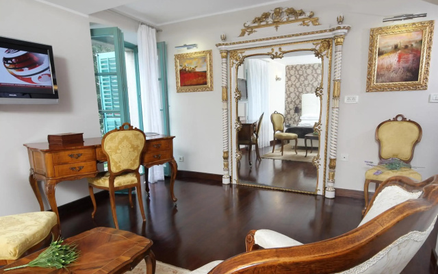 Vela Vrata Hotel