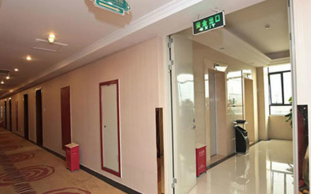Vienna Hotel Yingcheng sea mounts Branch
