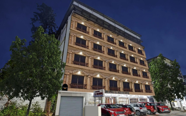 Super OYO Townhouse OAK Hotel Belsons Taj Mahal