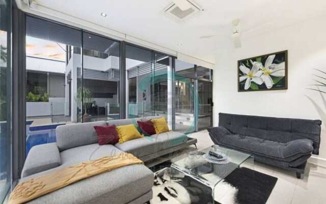ZENLUX INFINITY - 4BR with Private Pool