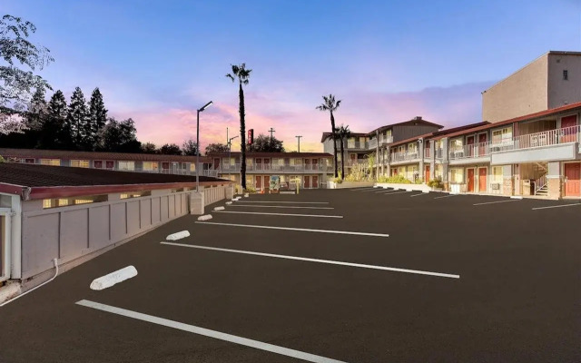 Red Roof Inn Redding