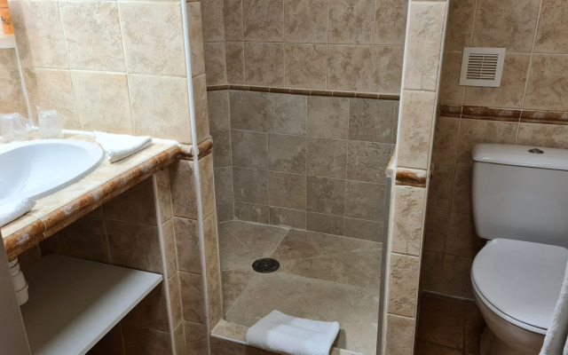 Hotel La Bastide St Bach