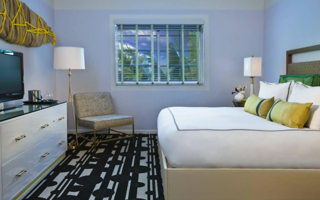 Kimpton Surfcomber Hotel by IHG