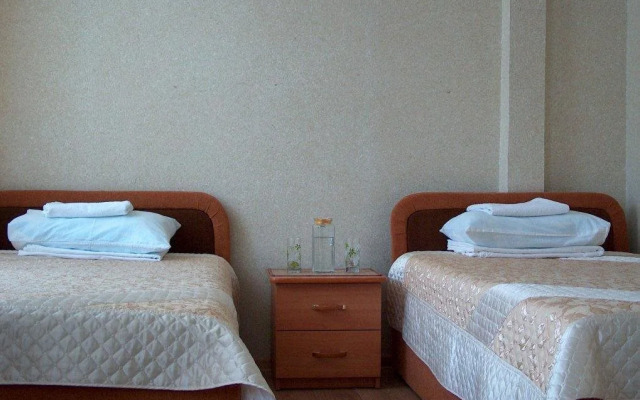 Отель Четыре Комнаты