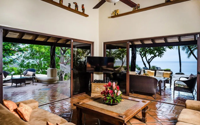 Luxury Villa Hot Tub Ocean Views Fully Staffed