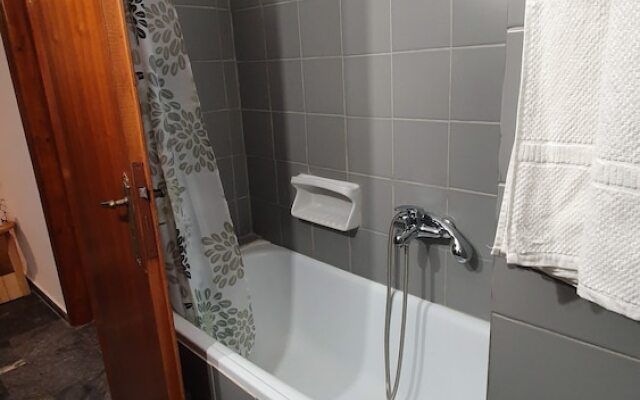 Lefkadi Apartments by the sea