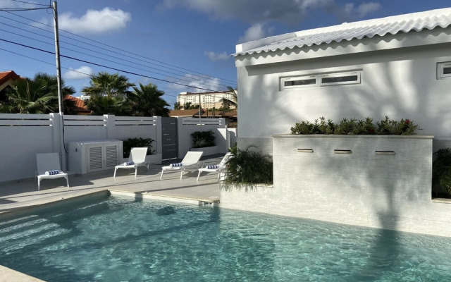 Movida Inn Aruba