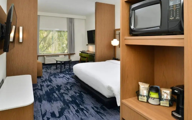 Fairfield Inn & Suites Charlotte University Research Park