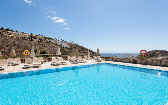 Holiday Club Sol Amadores Hotel