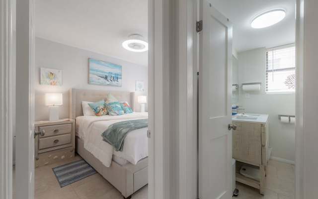 6700 Sunset Way Unit 702