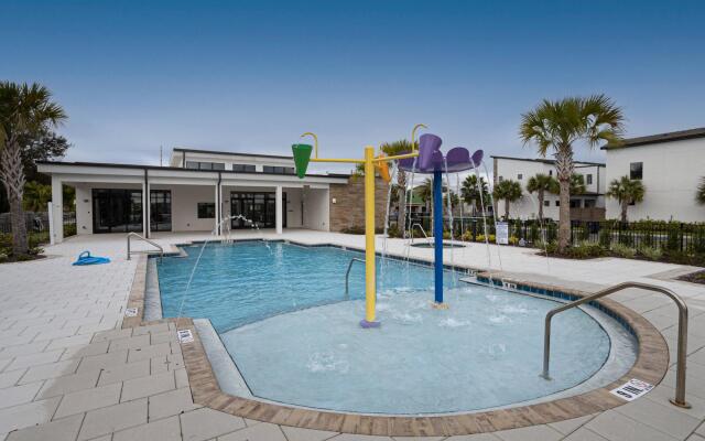 Breathtaking Home Private Hot Tub