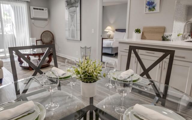 The Luxe Suites of Temecula Heights