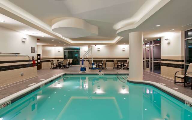 Hampton Inn & Suites Bellevue Downtown-Seattle