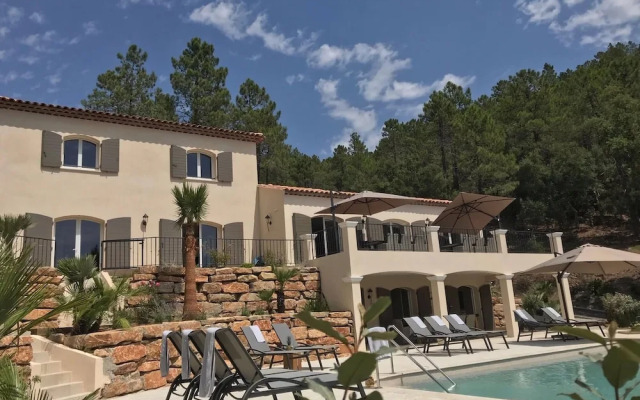 Villa in Le Plan-de-la-tour With Pool