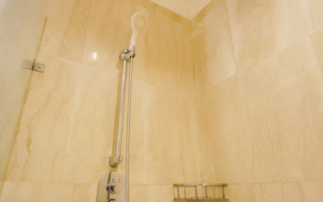 Elegant And Comfy 1Br At Ascott Thamrin Apartment
