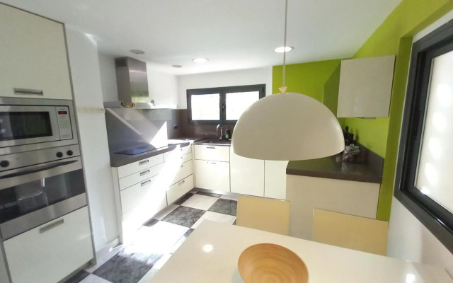 Bright near the beach & Barcelona - Apartment