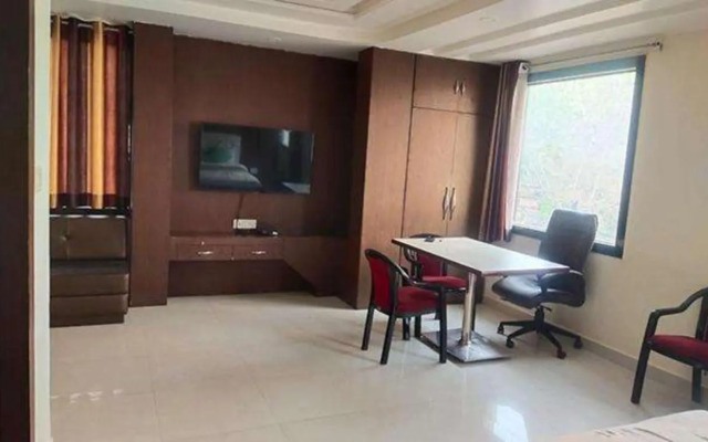 OYO 034 Gandhinagar
