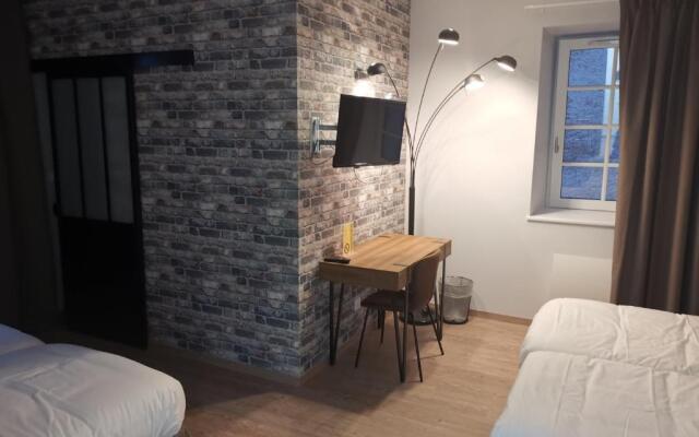 Le Relais Du Chapeau Rouge