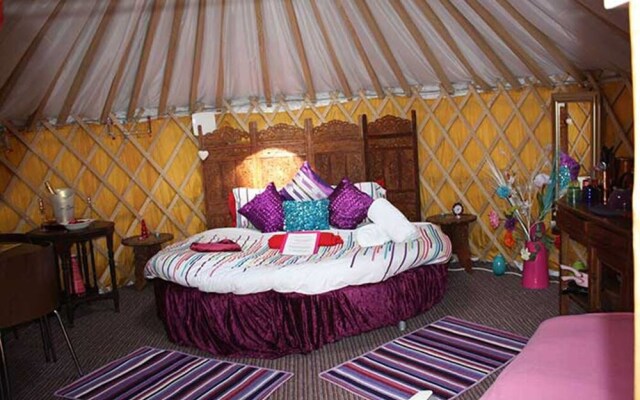 Woodside Spa & Glamping