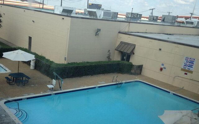 Ramada by Wyndham DFW Airport