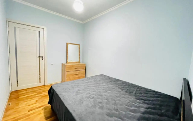 Modern Elegant Renovated Apartment, New Building, Chekhov stree