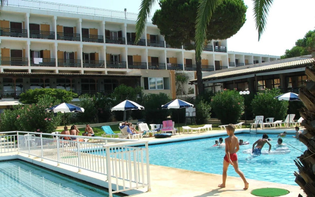 Irinna Hotel