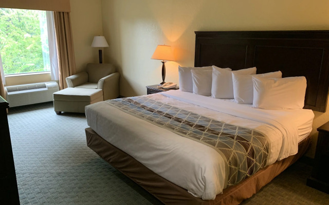 Ambassador Inn and Suites Tuscaloosa