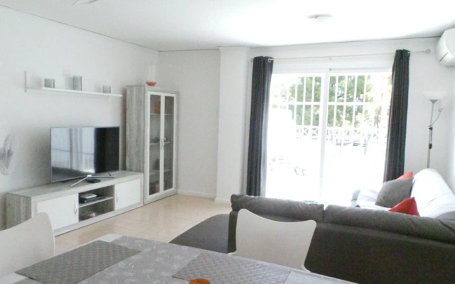 Immaculate and Modern 1 Bedroomed Apartment