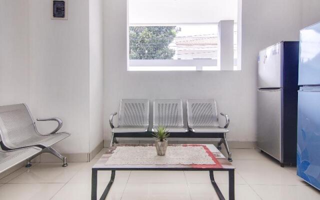 OYO Life 90084 Merpati Place